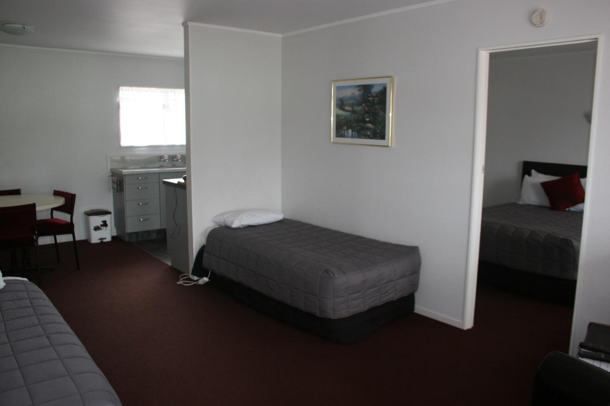 Burgundy Rose Motel Фангареи Экстерьер фото