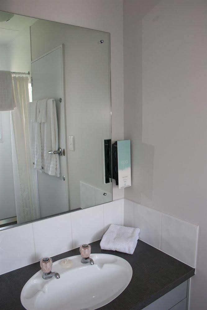 Burgundy Rose Motel Фангареи Экстерьер фото